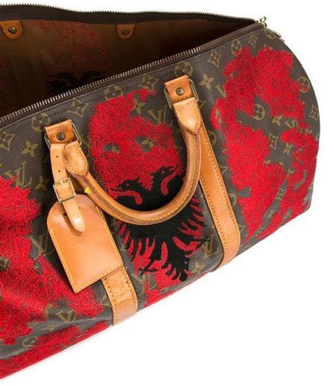 The history of the Louis Vuitton bag with the Albanian flag. Who 